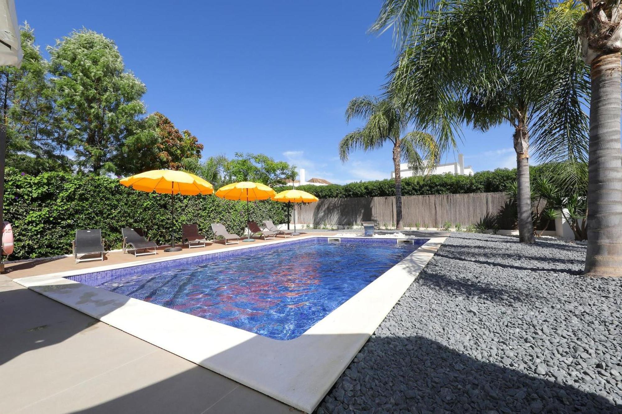 Perogil Suites Poppy - Elegant Suite With Pool ตาวิรา ภายนอก รูปภาพ