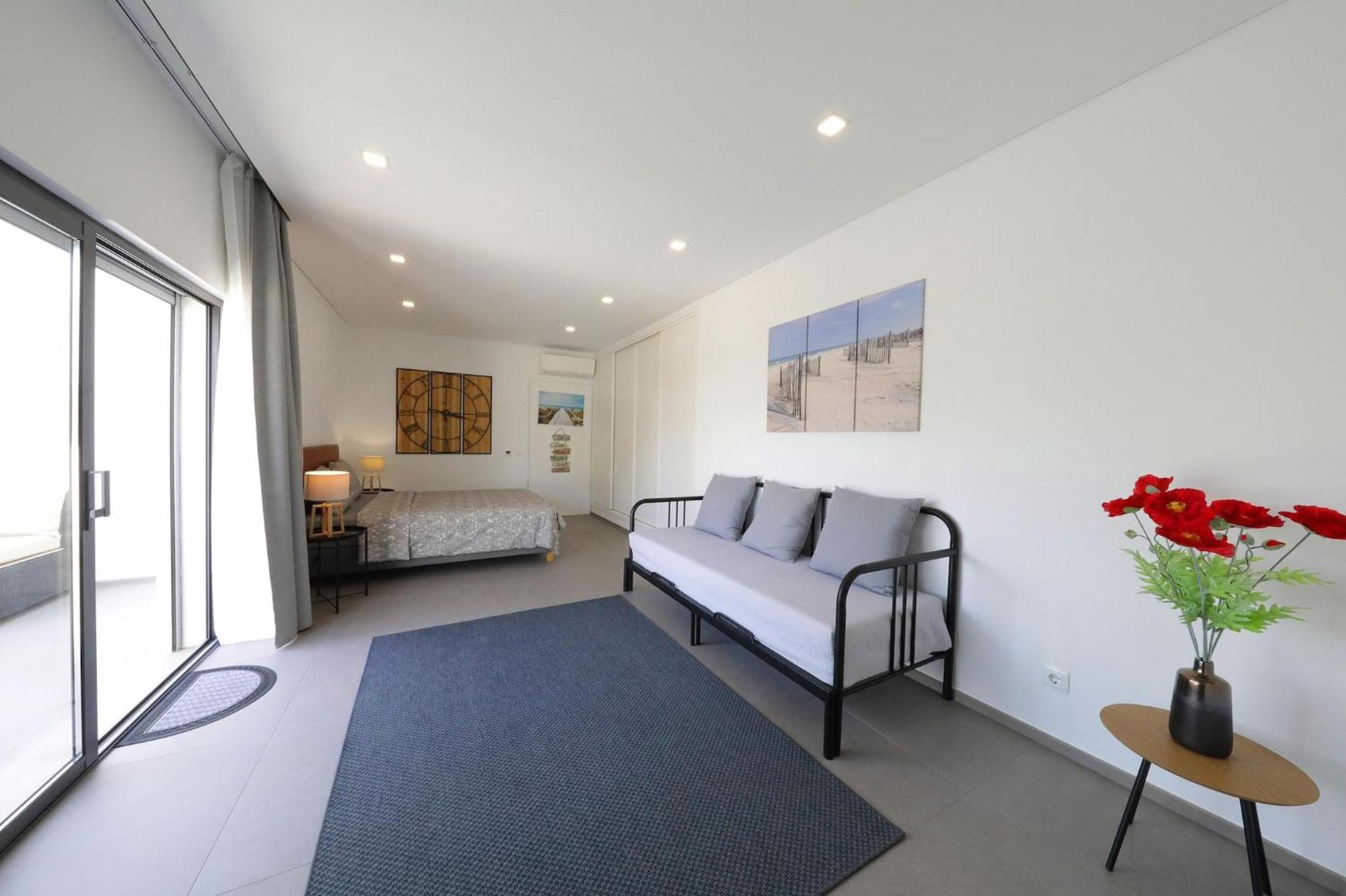 Perogil Suites Poppy - Elegant Suite With Pool ตาวิรา ภายนอก รูปภาพ